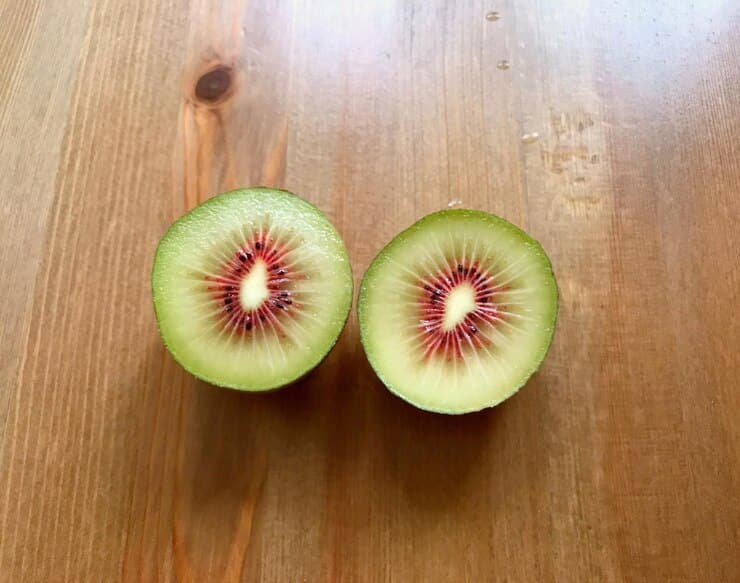 تصویر 1 از قیمت خرید کیوی تو سرخ + فروش ویژه